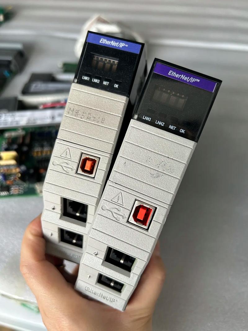 专业回收二手工控产品 plc 模块,触摸屏,变频器,伺服驱动